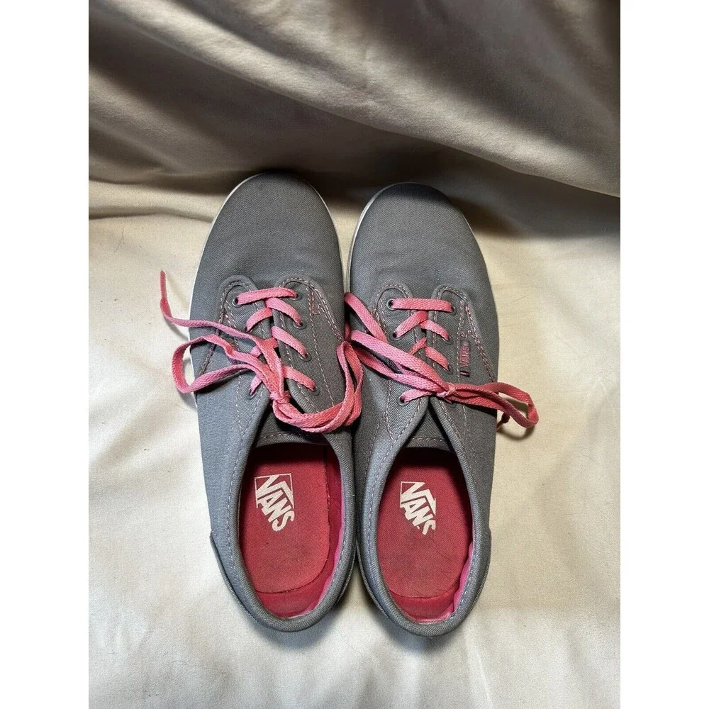 Vans Off The Wall Grey Pink Lace Up Sneakers Missy sz 5 Very Nice